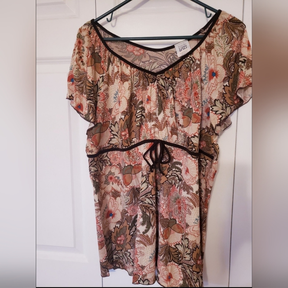 Flowered Maternity Top Sz 1X